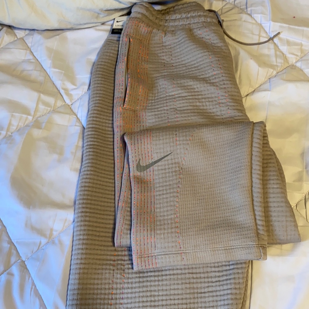 Selling Nike loose fit medium sweatpants